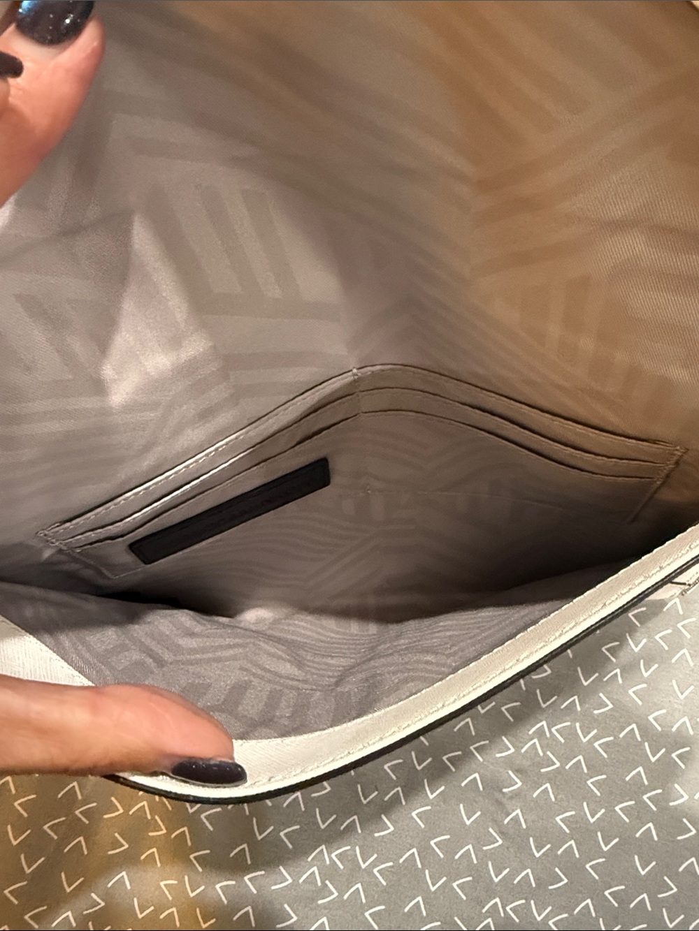 Envelope Clutch - Picture 5 of 5